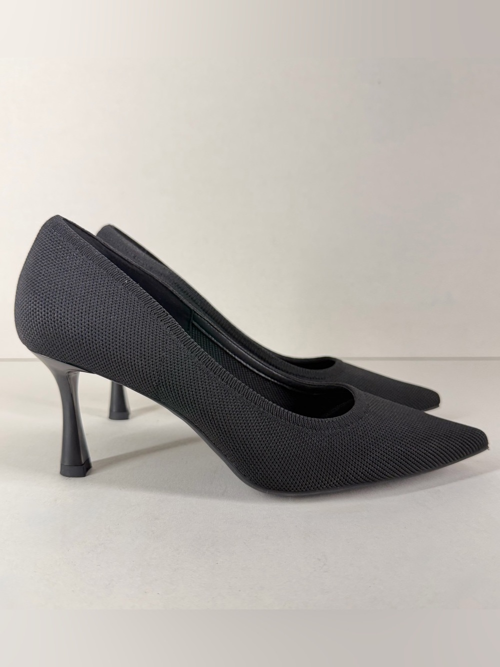 Cosy Island SoftBounce Knit Pointed Toe Pumps Flared Kitten Heel Black Size 8W